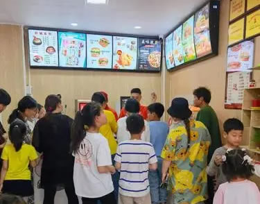 加盟培训相关标题6【后台可添加、修改、删除】